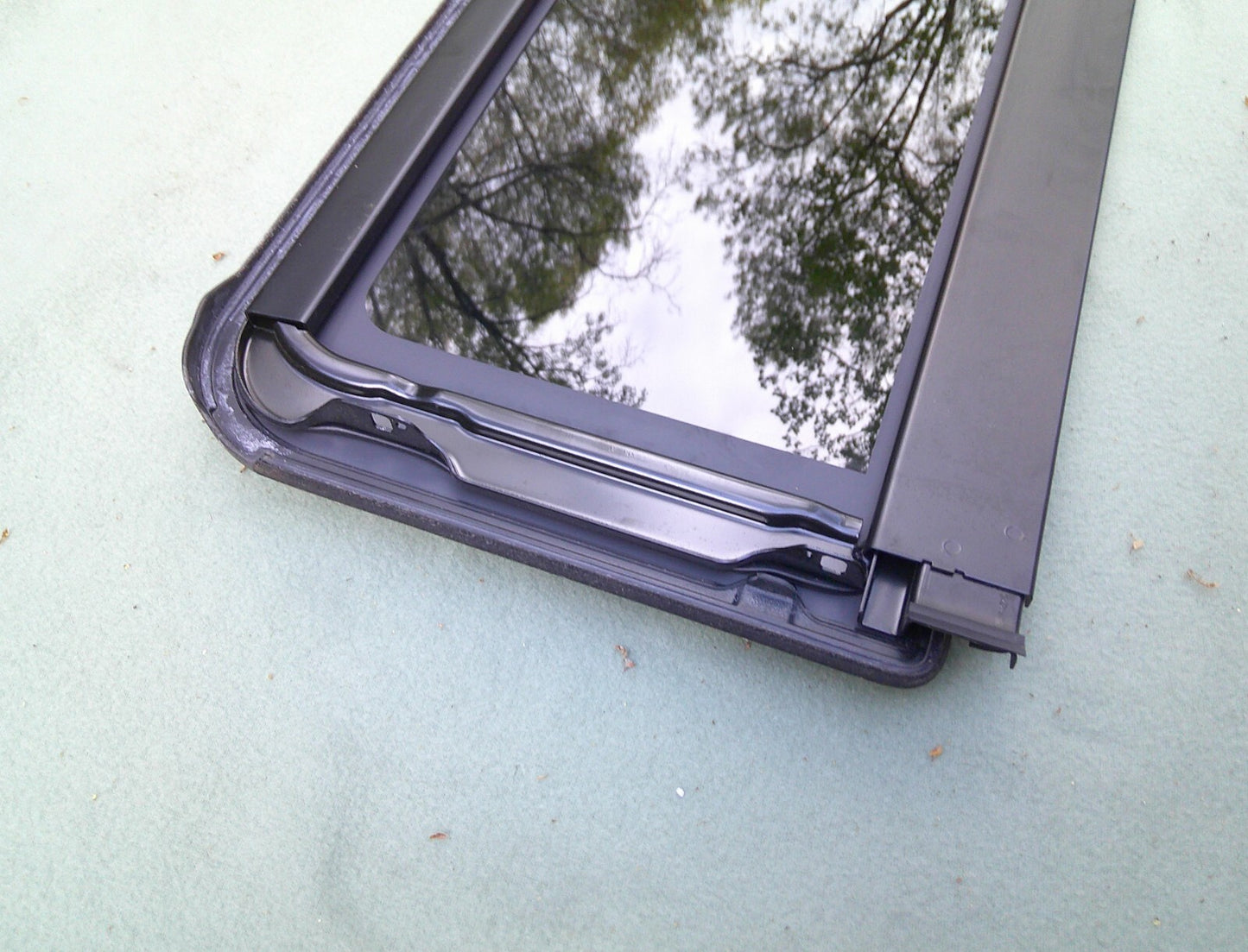 09 - 17 VOLVO XC60 OEM REAR PANORAMIC SUNROOF GLASS NO ACCIDENT FREE SHIPPING! - RarePartsFinder.Com