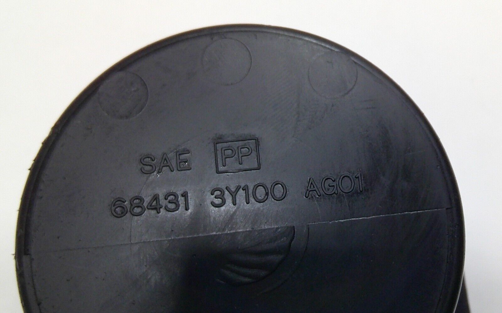 00-02 Nissan Maxima Center Console Cup Holder Insert 68431-3Y100-AG01 OEM R1