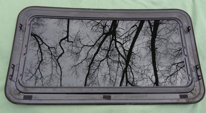 2005 - 2010 KIA SPORTAGE SUNROOF GLASS OEM FACTORY NO ACCIDENT FREE SHIPPING! - RarePartsFinder.Com