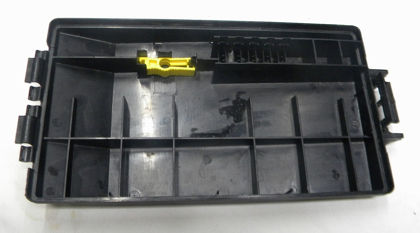 2006 - 2007 Ford Focus OEM Relay Fuse Engine Compartment Cover 6S4Z-14A068-AA R3