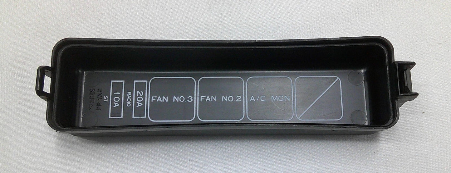 1992 - 1996 TOYOTA CAMRY FUSE RELAY COVER LID  A17