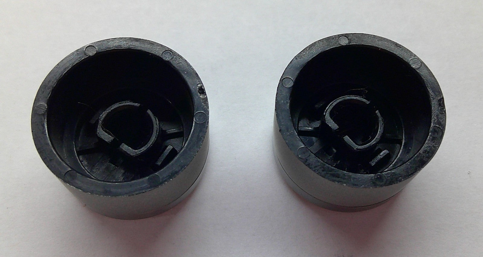 2005 - 2007 TOYOTA AVALON RADIO STEREO TUNER KNOB SET OEM - RarePartsFinder.Com