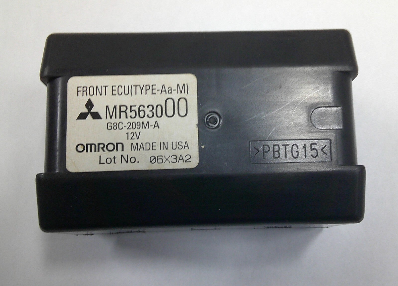 MITSUBISHI FRONT ECU RELAY UNIT MR563000 OEM TESTED