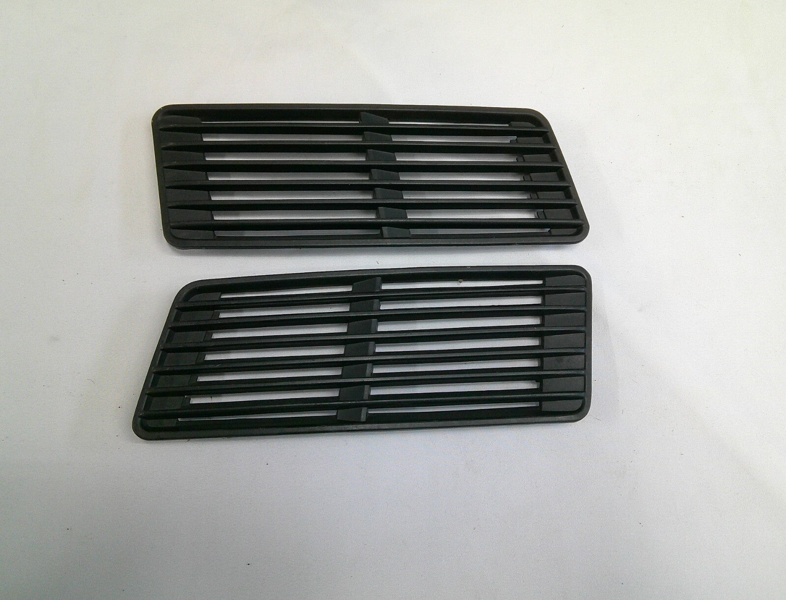 1981 HONDA PRELUDE ACCORD HOOD VENT LOUVRE PAIR FREE SHIPPING B2 - RarePartsFinder.Com