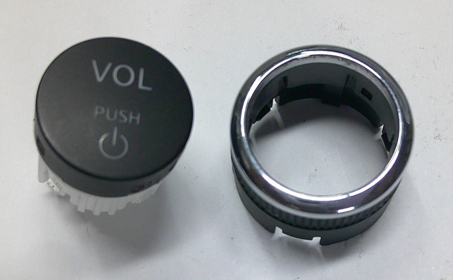 2017 NISSAN VERSA RADIO STEREO CONTROL VOLUME TUNER KNOB SET OEM 28185‑3VY0A