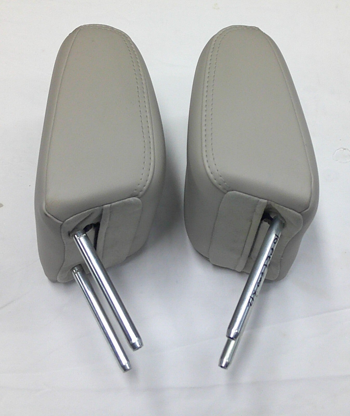 10 - 19 LINCOLN MKT REAR HEADREST HEAD REST SET LEATHER OEM FREE SHIPPING!