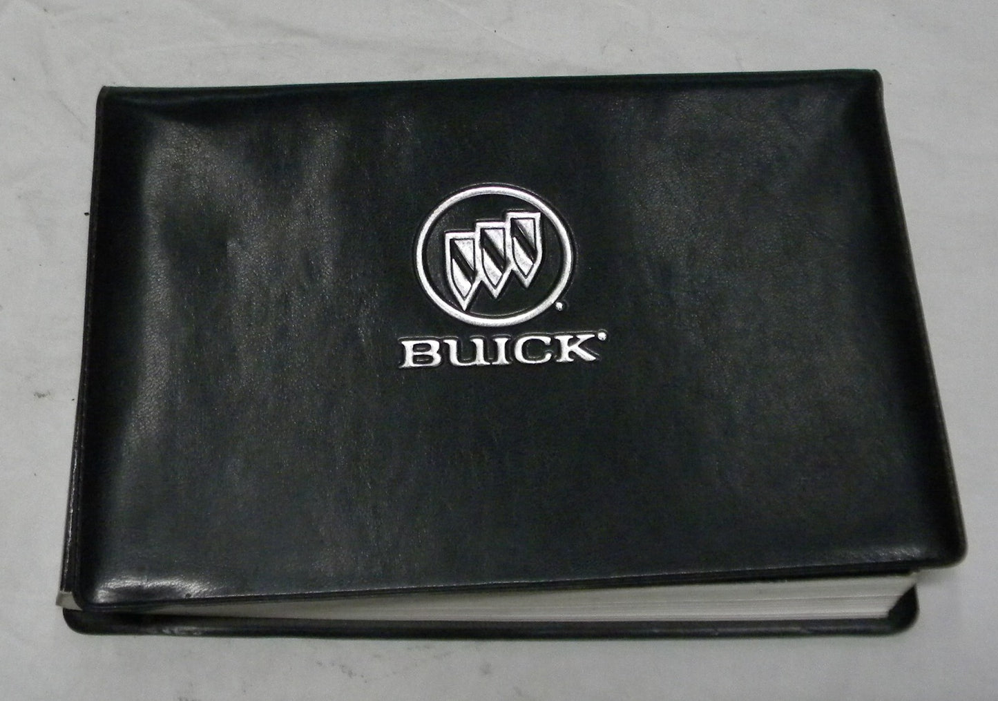 2005 BUICK LACROSSE OWNERS MANUAL SET W/ CASE OEM FREE SHIPPING! - RarePartsFinder.Com