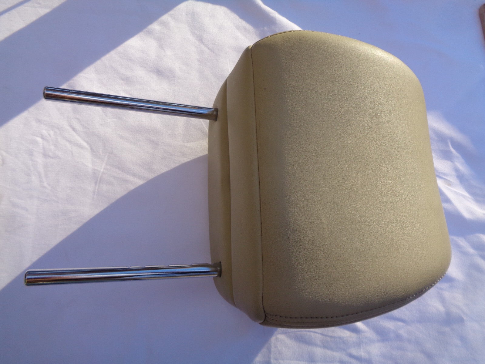 2008 INFINITI G35X FRONT SEAT HEADREST HEAD REST BEIGE OEM FREE SHIPPING! R1