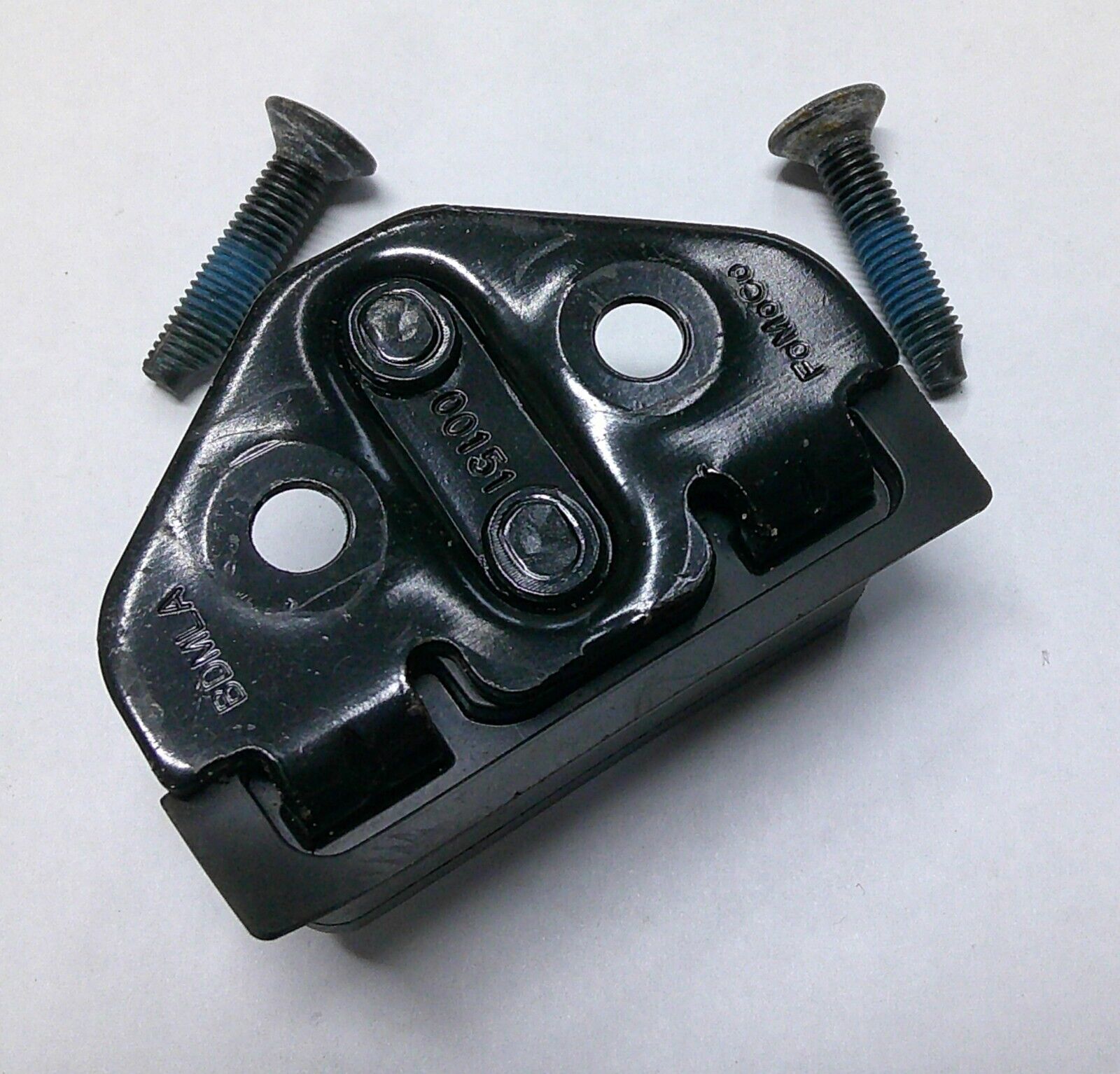 EDGE MKX TAURUS X TRUNK LID STRIKER w/ BOLTS 7A1Z-7843252-A OEM FREE SHIPA17 - RarePartsFinder.Com