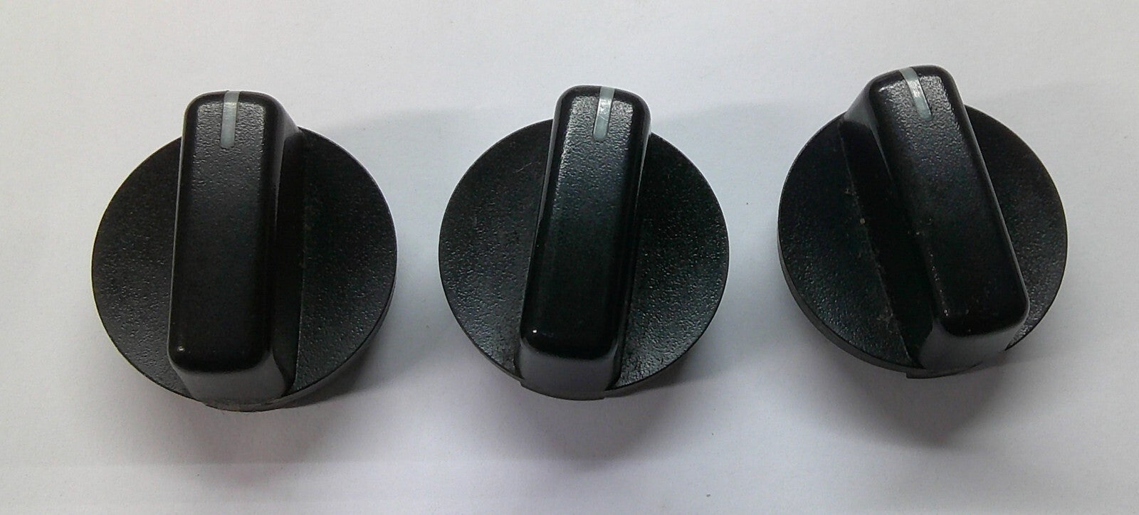 01-07 FORD ESCAPE HEATER CONTROL KNOBS FAN TEMP KNOBS CLIMATE OEM FREE SHIPPING - RarePartsFinder.Com