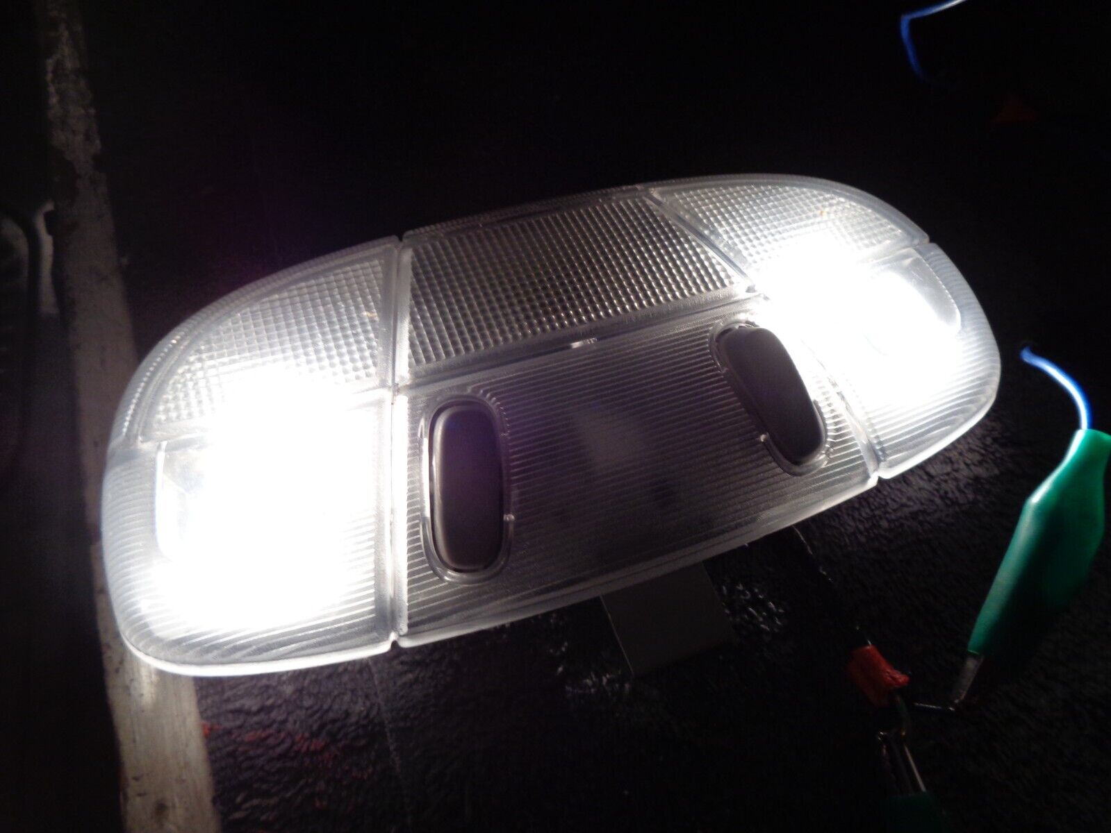 2000 - 2007 FORD TAURUS INTERIOR DOME LIGHT TESTED OEM FREE SHIPPING! R1 - RarePartsFinder.Com