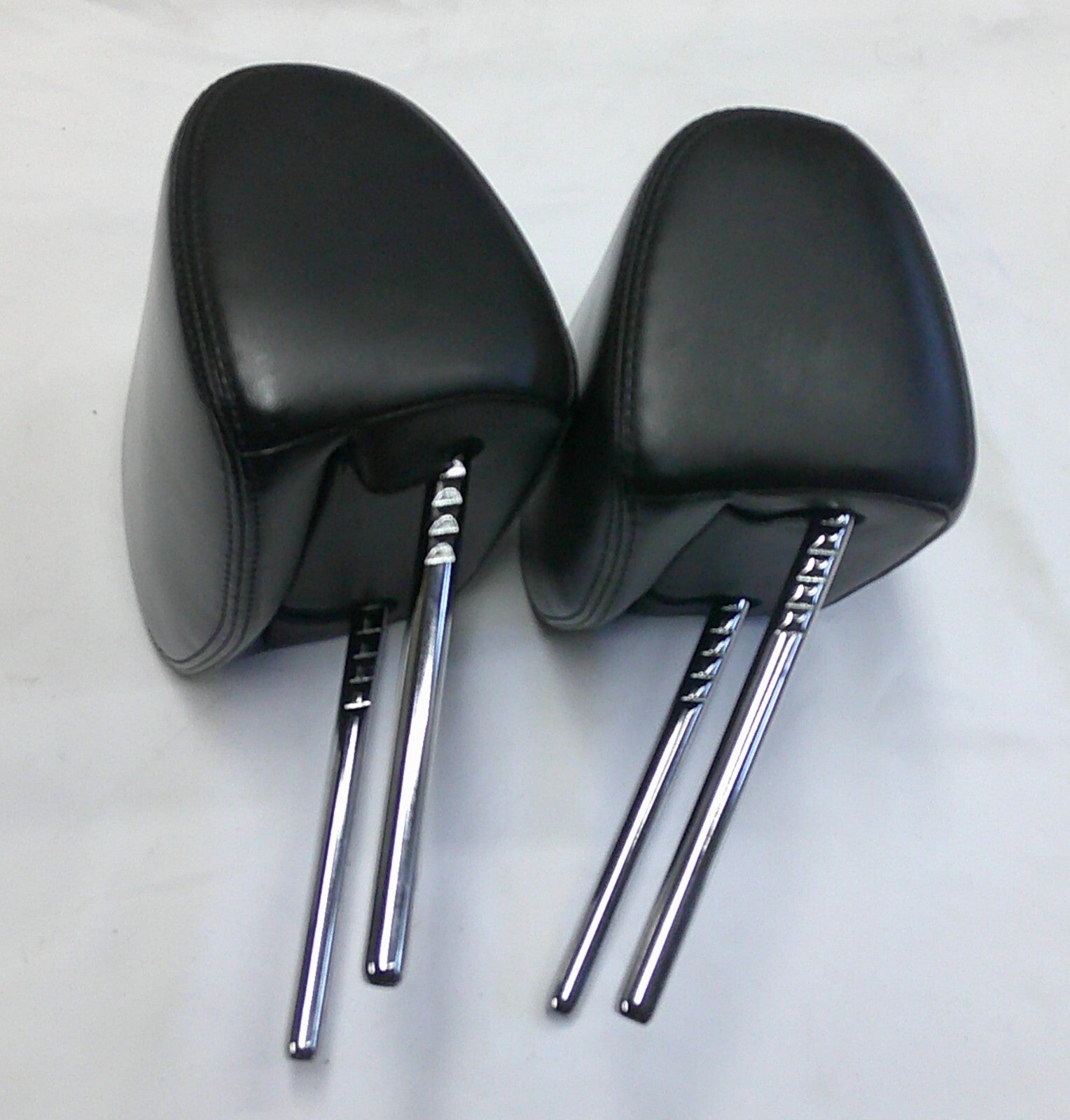10 - 12 CADILLAC SRX REAR HEADREST HEAD REST SET BLACK CLEAN OEM FREE SHIPPING! - RarePartsFinder.Com