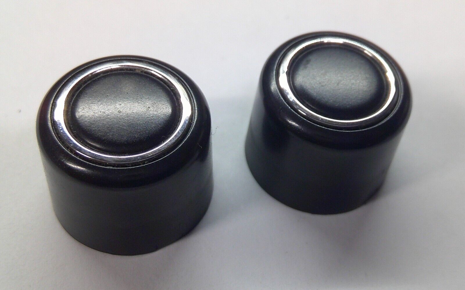 2012 SUBARU FORESTER RADIO STEREO TUNER CONTROL KNOB SET OEM FREE SHIPPING - RarePartsFinder.Com