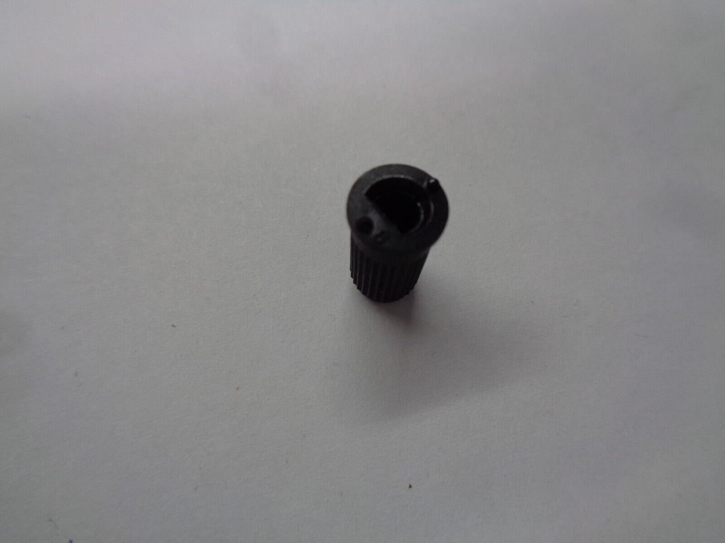 97 - 04 BUICK REGAL CENTURY LESABRE PARK AVENUE OEM RADIO STEREO TUNER KNOB - RarePartsFinder.Com