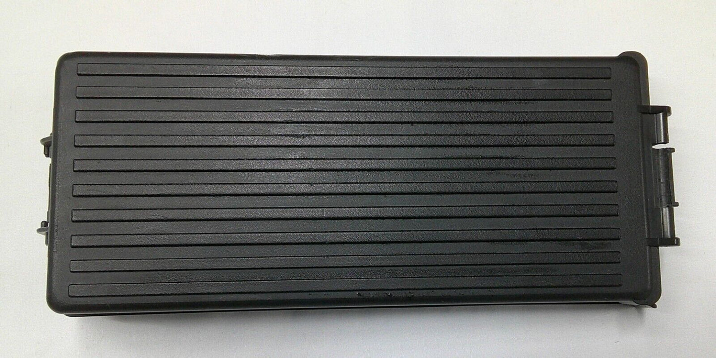 2005 - 2007 FORD FIVE HUNDRED 500 FUSE RELAY COVER LID 6E5Z-14A003-AA B2 - RarePartsFinder.Com