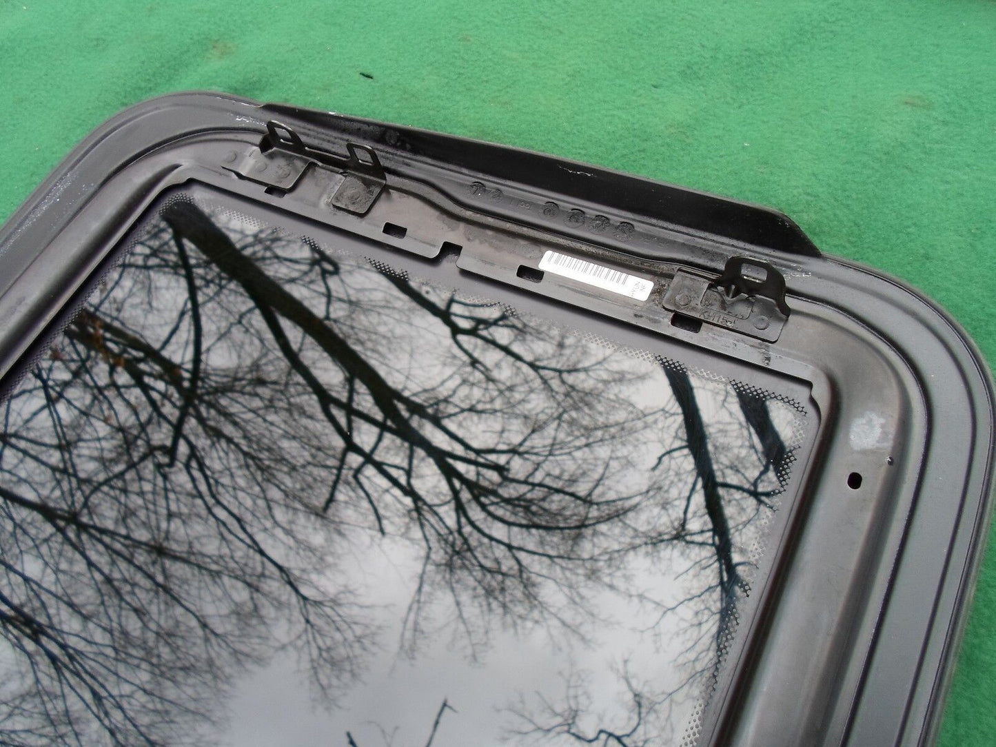 2006 YEAR SPECIFIC HYUNDAI SONATA OEM  FACTORY SUNROOF GLASS FREE SHIPPING! - RarePartsFinder.Com