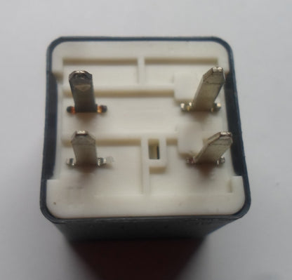 GM HELLA OEM RELAY 12193614  1 YEAR WARRANTY TESTED FREE SHIPPING GM2