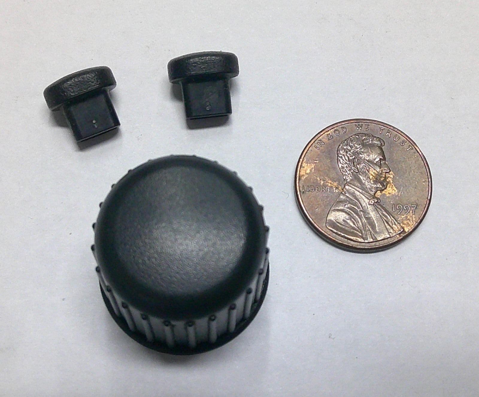2004 CHRYSLER SEBRING RADIO STEREO TUNER KNOB SET OEM - RarePartsFinder.Com