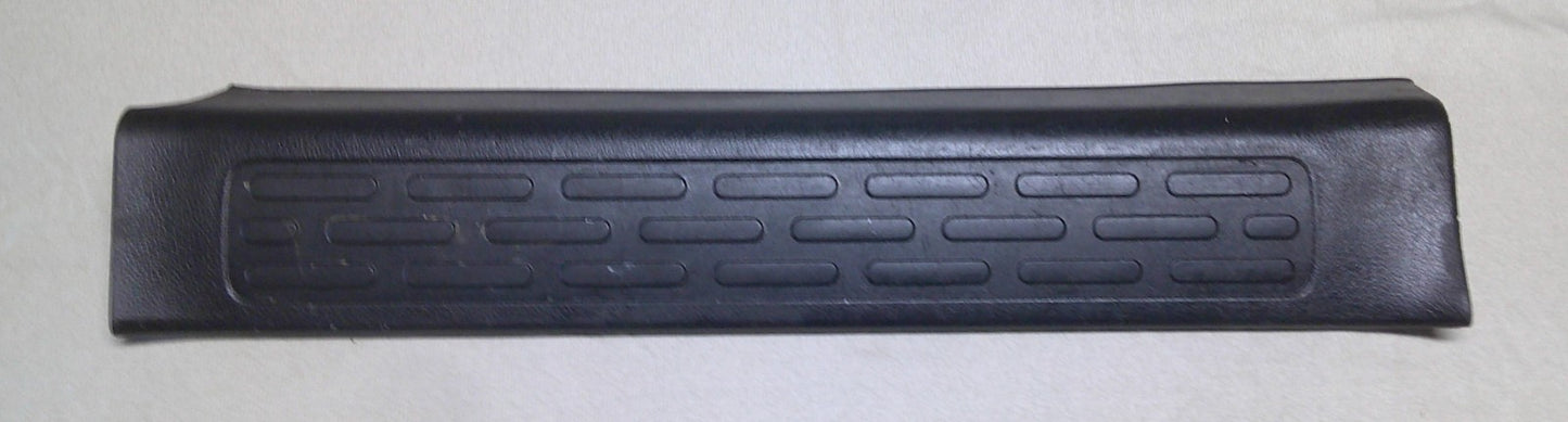 06-14 Honda Ridgeline Front Pass Sill Step Molding Black 84202-SJC-A01Z B6