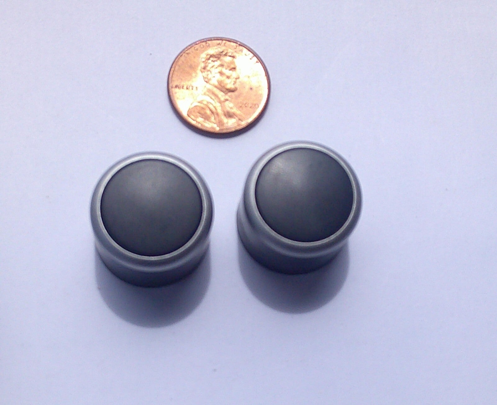 2007 2008 2009 HYUNDAI SANTA FE RADIO STEREO CONTROL KNOB SET OEM - RarePartsFinder.Com
