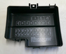 2000 - 2005 DODGE NEON ENGINE COMPARTMENT FUSE RELAY COVER LID B6