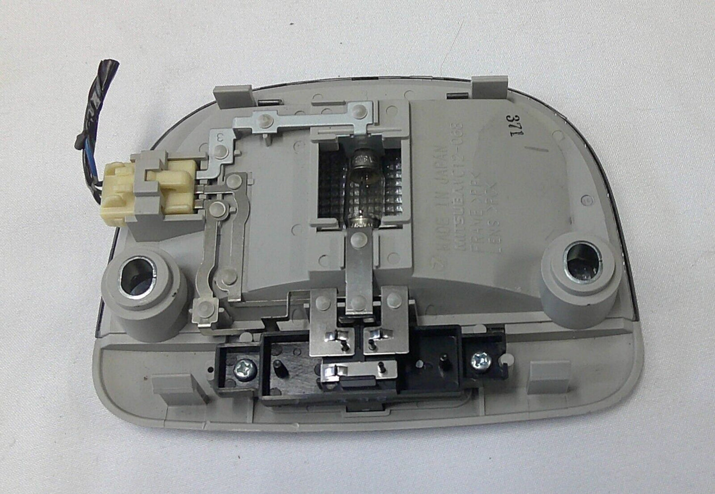 2014 - 2018 OEM Subaru Forester Rear Overhead Dome Light Reading Map Lamp  B7 - RarePartsFinder.Com