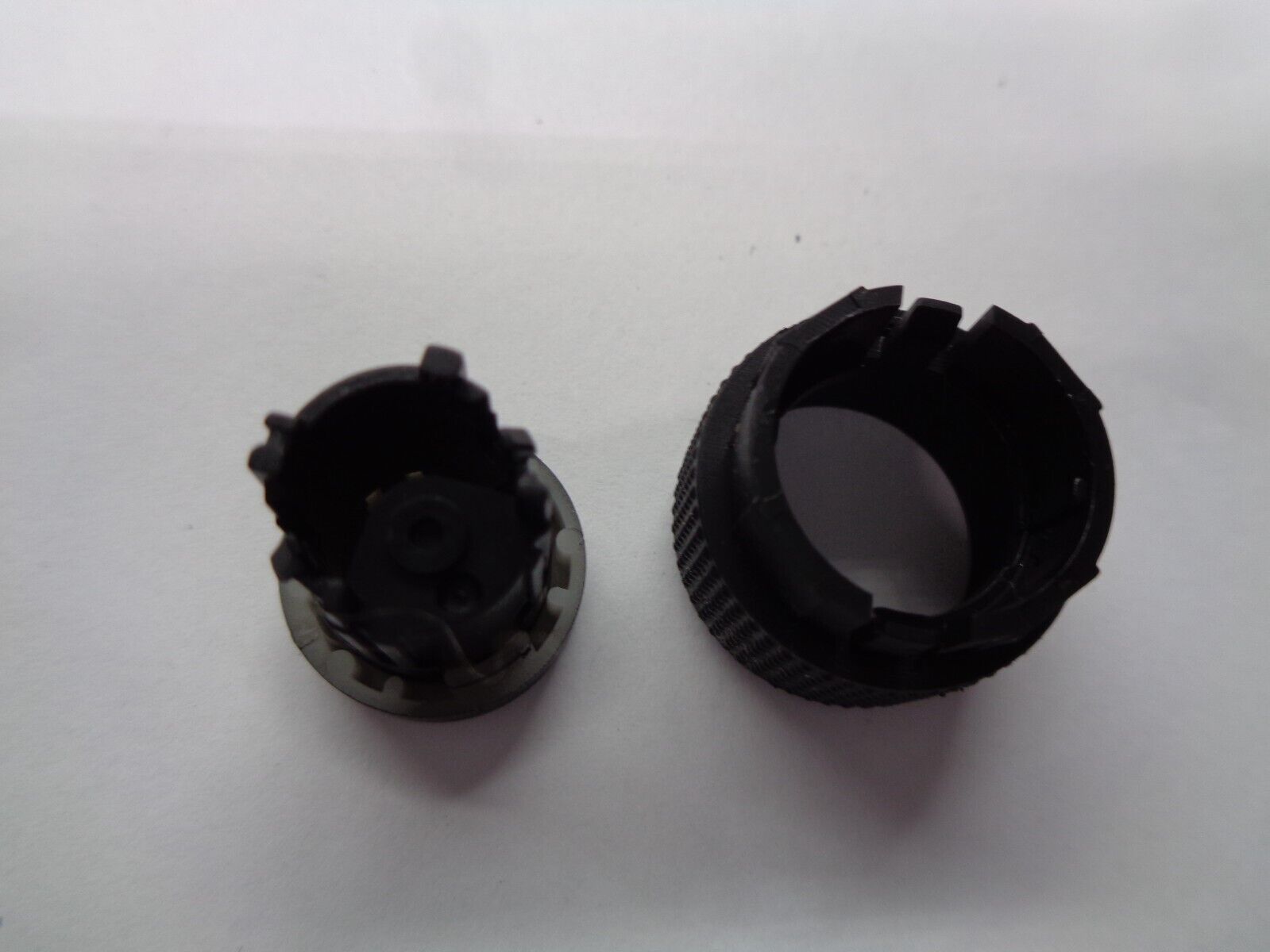 2006 2007 SAAB 9-3 93  TUNER RADIO KNOB SET OEM FACTORY FREE SHIPPING! - RarePartsFinder.Com