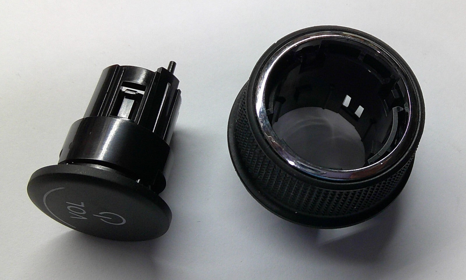 2013 - 2015 DODGE DART STEREO TUNER RADIO VOLUME KNOB OEM FACTORY - RarePartsFinder.Com