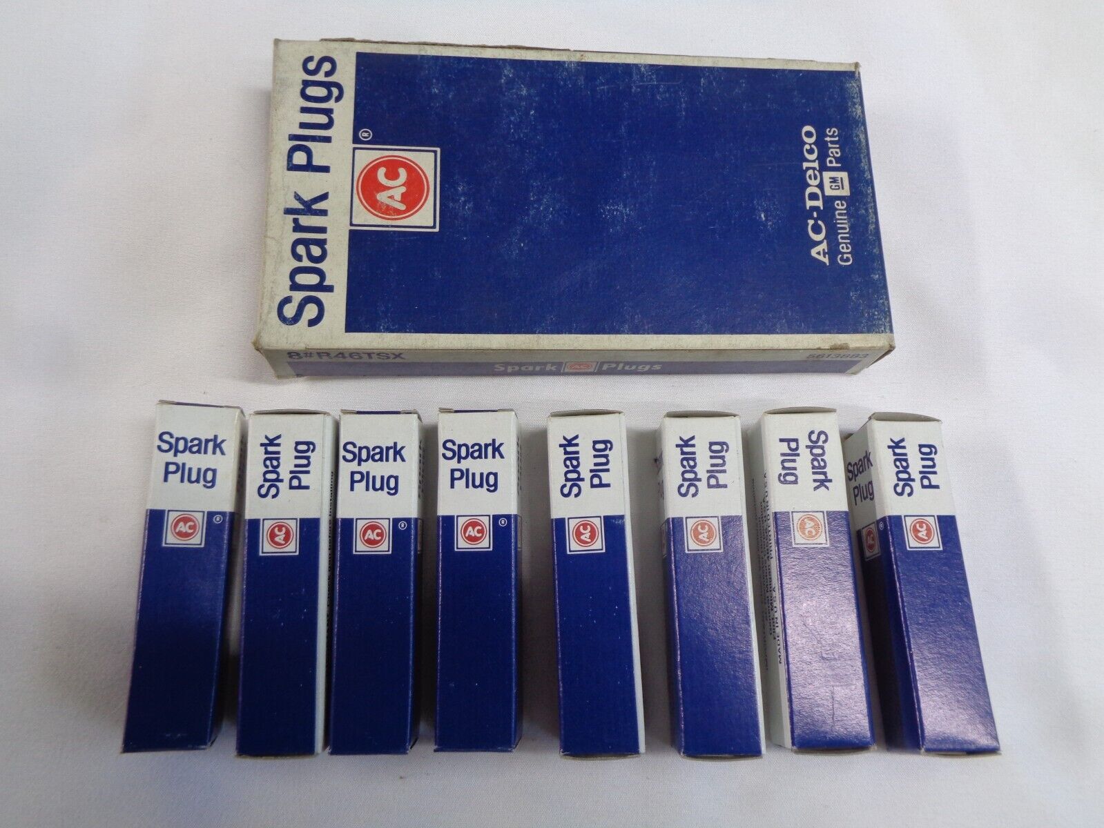 NOS ACDelco OEM Lot of 8x NEW Spark Plugs R43LTSM  5614191 Free Shipping!  B7 - RarePartsFinder.Com
