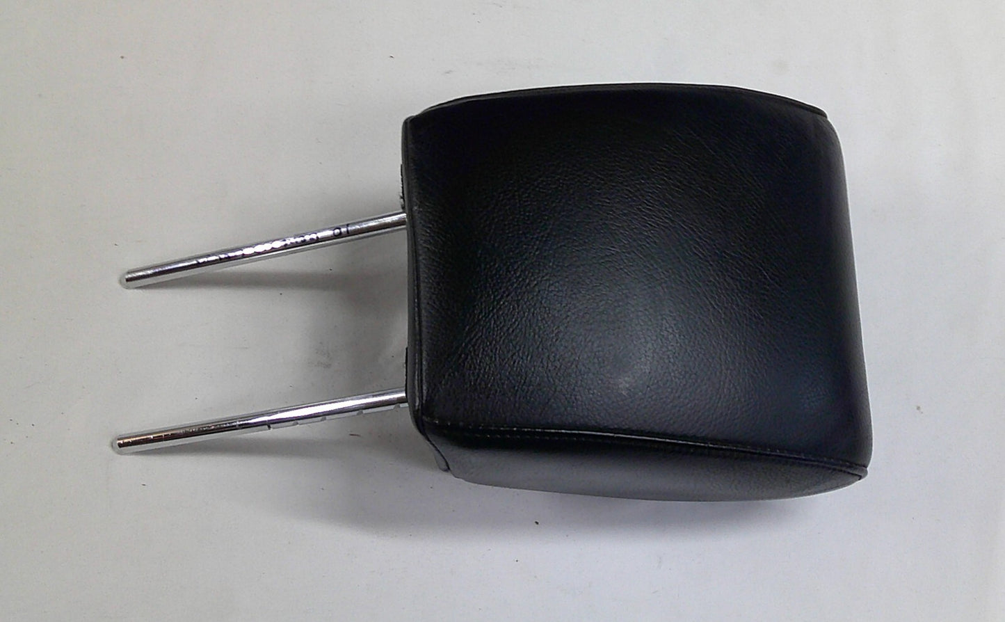 10 -12 HYUNDAI GENESIS FRONT HEADREST HEAD REST BLACK LEATHER OEM FREE SHIP R3