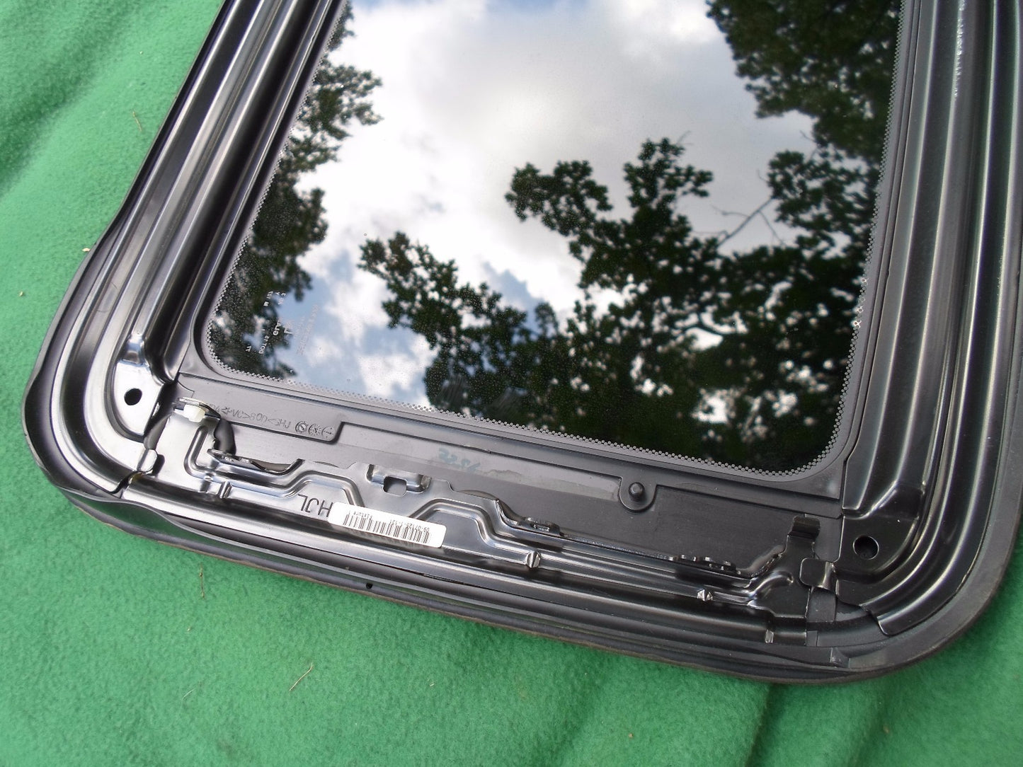 2009 HONDA ODYSSEY YEAR SPECIFIC OEM SUNROOF GLASS NO ACCIDENT FREE SHIPPING! - RarePartsFinder.Com