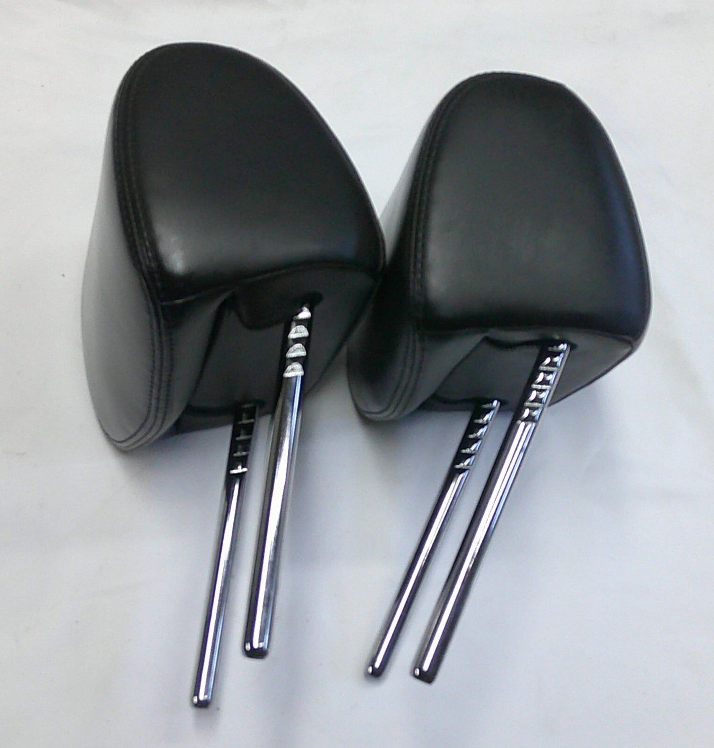 10 - 12 CADILLAC SRX REAR HEADREST HEAD REST SET BLACK CLEAN OEM