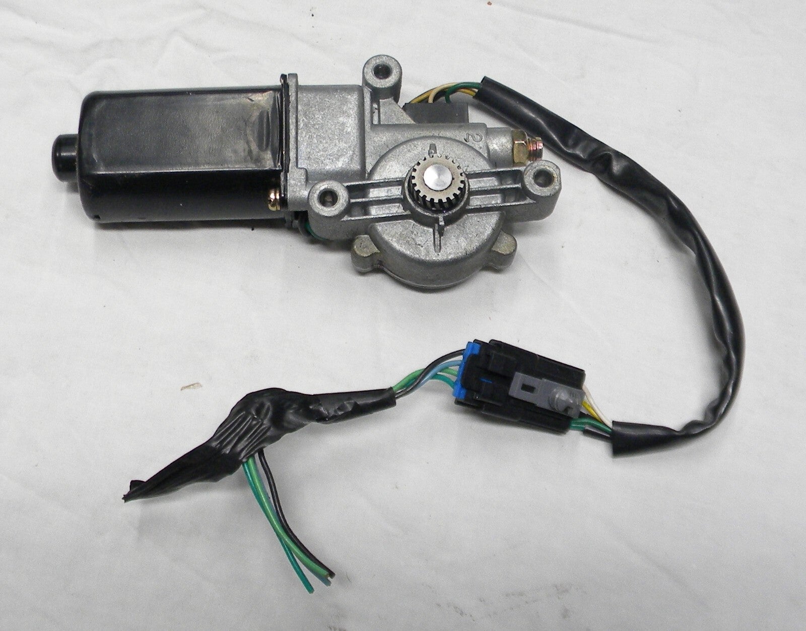 COBALT G5 ION PURSUIT OEM FACTORY SUNROOF MOTOR 25920112 TESTED - RarePartsFinder.Com