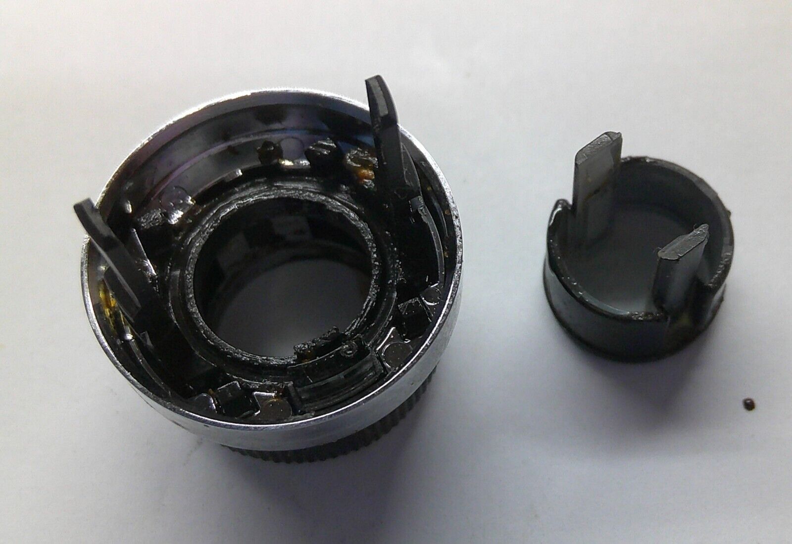2009 - 2013 Infiniti G37 Passenger RH Side Heated Seat Knob Button Free Shipping - RarePartsFinder.Com