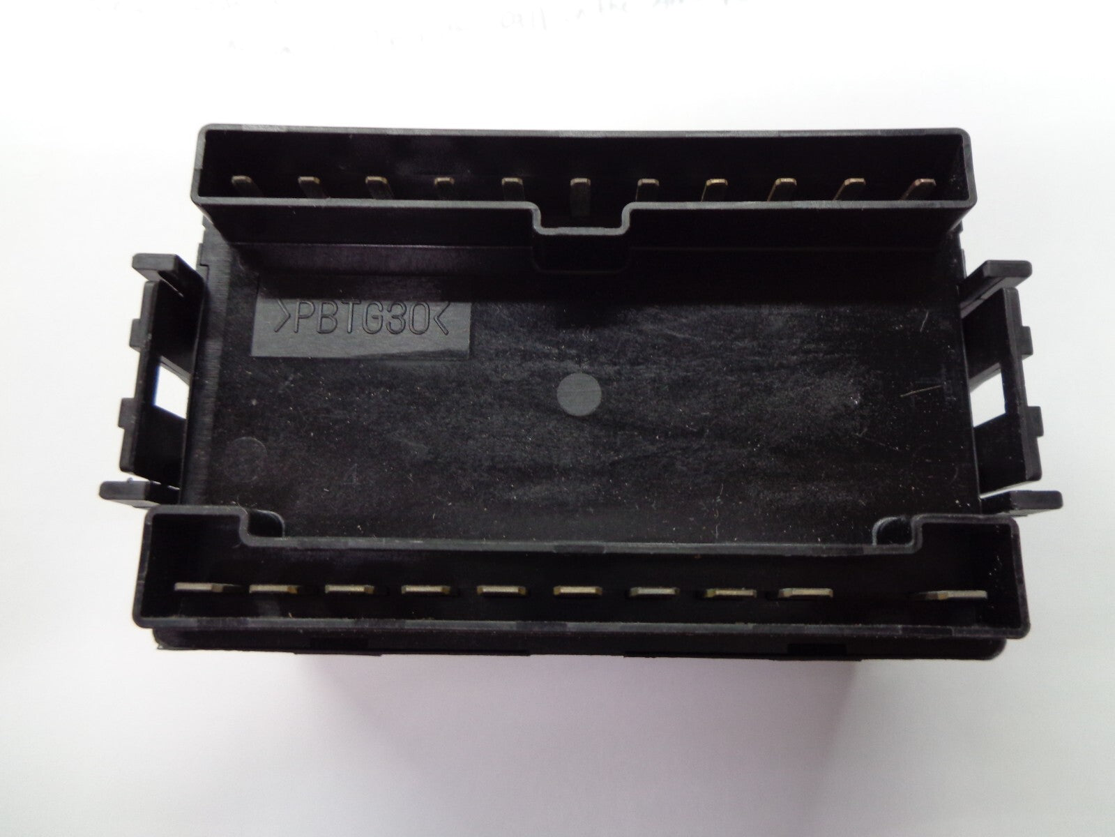 MITSUBISHI FRONT ECU RELAY UNIT 8638A009 OMRON  OEM TESTED FREE SHIPPING! - RarePartsFinder.Com