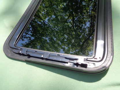 2005 VOLKSWAGON PHAETON YEAR SPECIFIC SUNROOF GLASS OEM FREE SHIPPING! - RarePartsFinder.Com