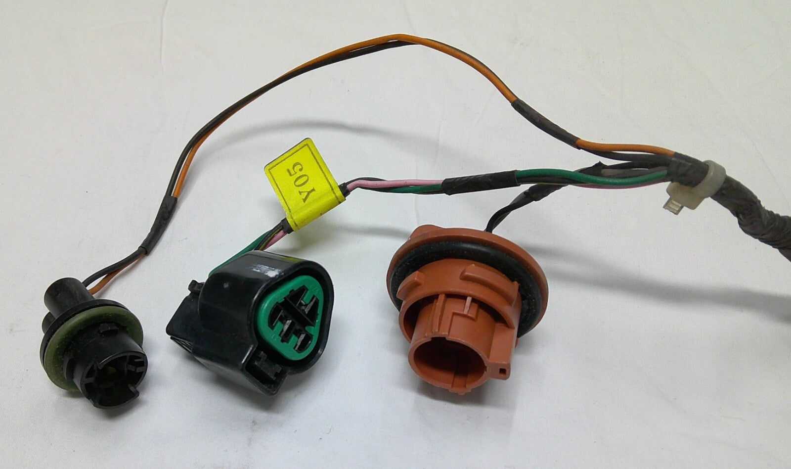 17 Hyundai Elantra Dr Socket & Wire Right Rear Taillight Brake Plug Pigtail A10 - RarePartsFinder.Com