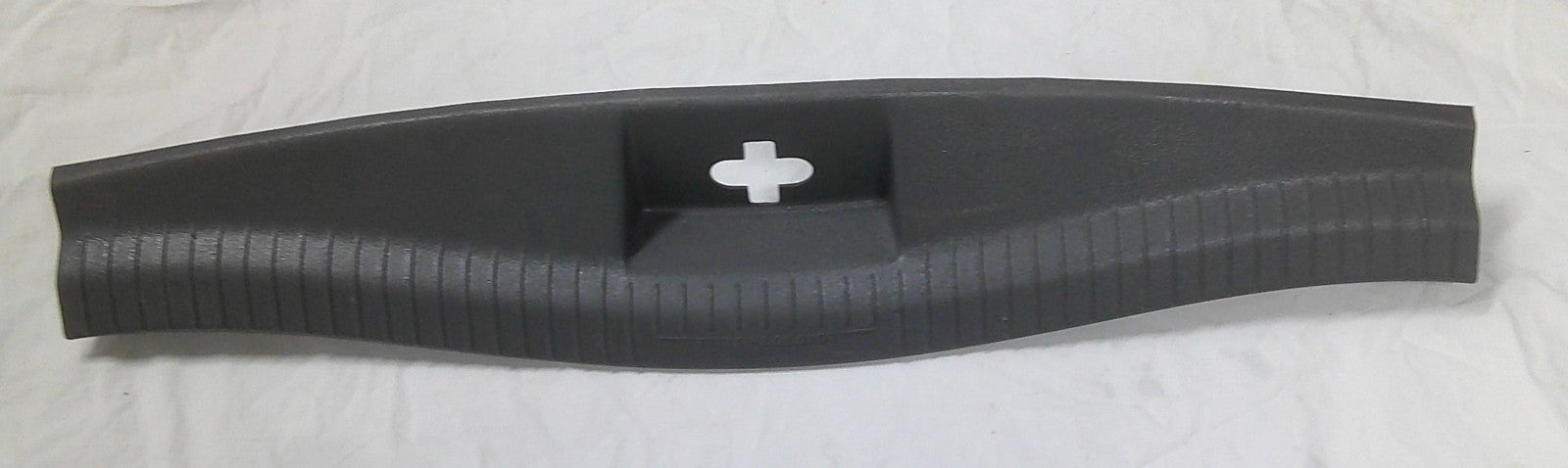 05 - 10 Jeep Grand Cherokee OEM 5HS29BD5AF Hatch Scuff Plate Trim Panel OEM M6