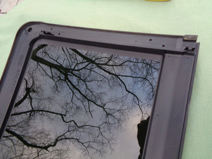 2008 SATURN ASTRA HATCHBACK FRONT SUNROOF GLASS PANEL OEM  FACTORY FREE SHIPPING - RarePartsFinder.Com
