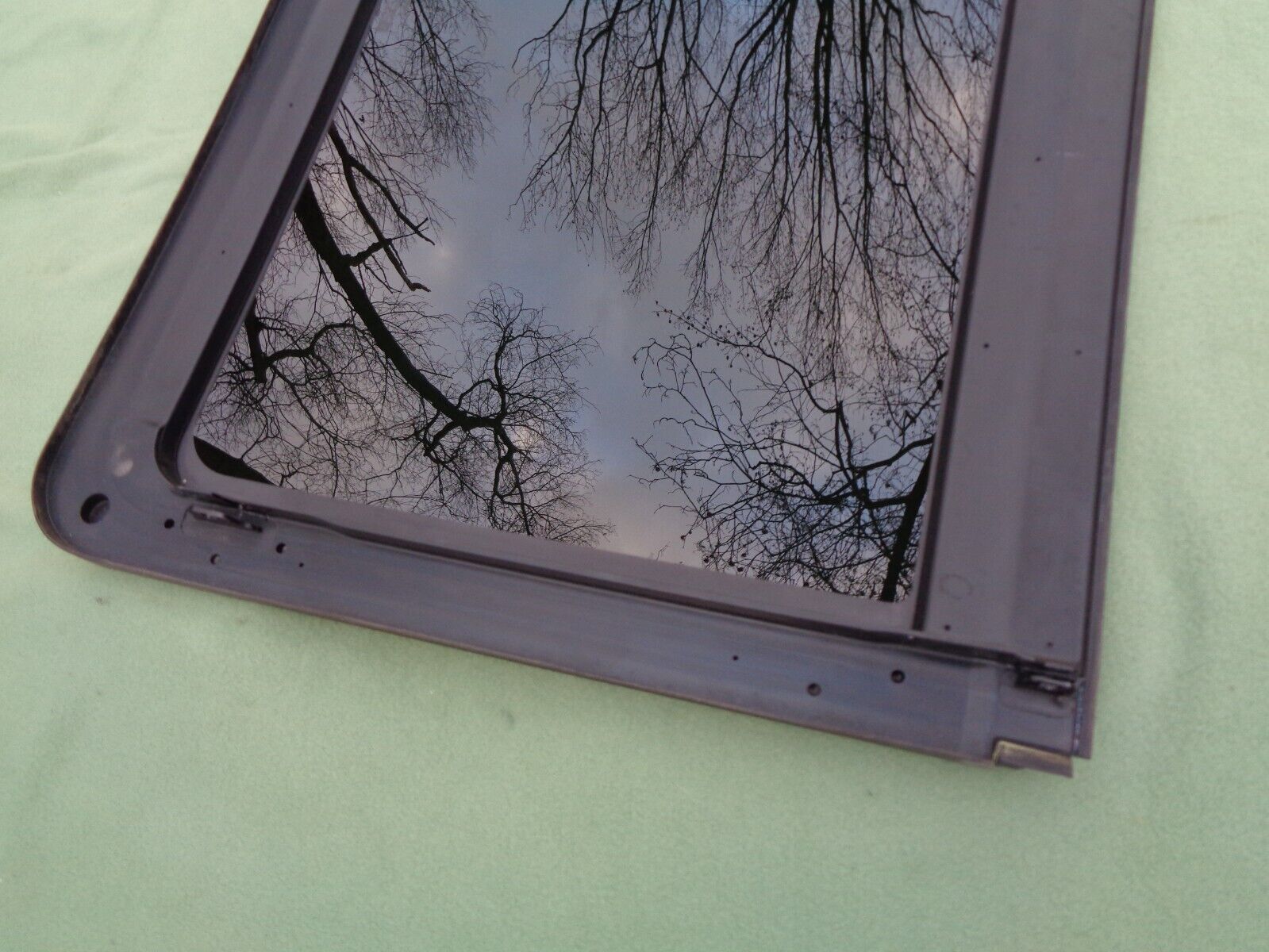 2008 SATURN ASTRA HATCHBACK FRONT SUNROOF GLASS PANEL OEM  FACTORY FREE SHIPPING - RarePartsFinder.Com