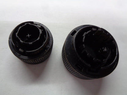 07 08 09 CHEVY TRAVERSE  RADIO STEREO CONTROL KNOB SET OEM - RarePartsFinder.Com