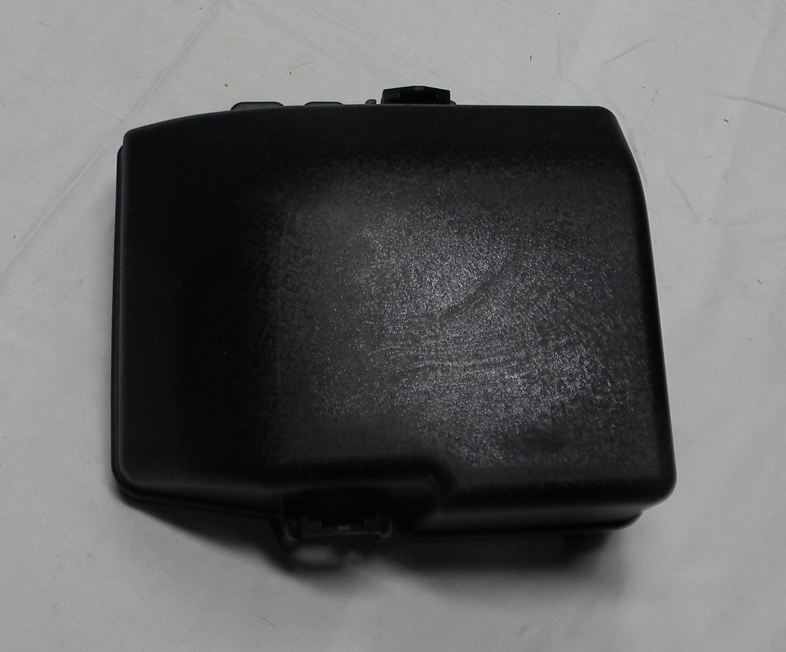2014 Kia Cadenza Fuse Relay Cover OEM 91956-00164  B5