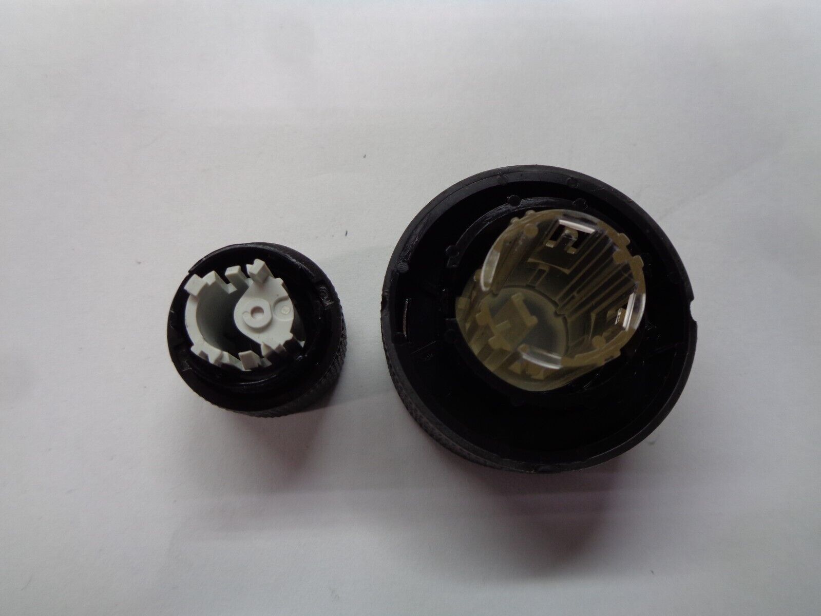 2006 - 2014 CHEVY IMPALA  RADIO STEREO CONTROL KNOB SET OEM FREE SHIPPING! - RarePartsFinder.Com