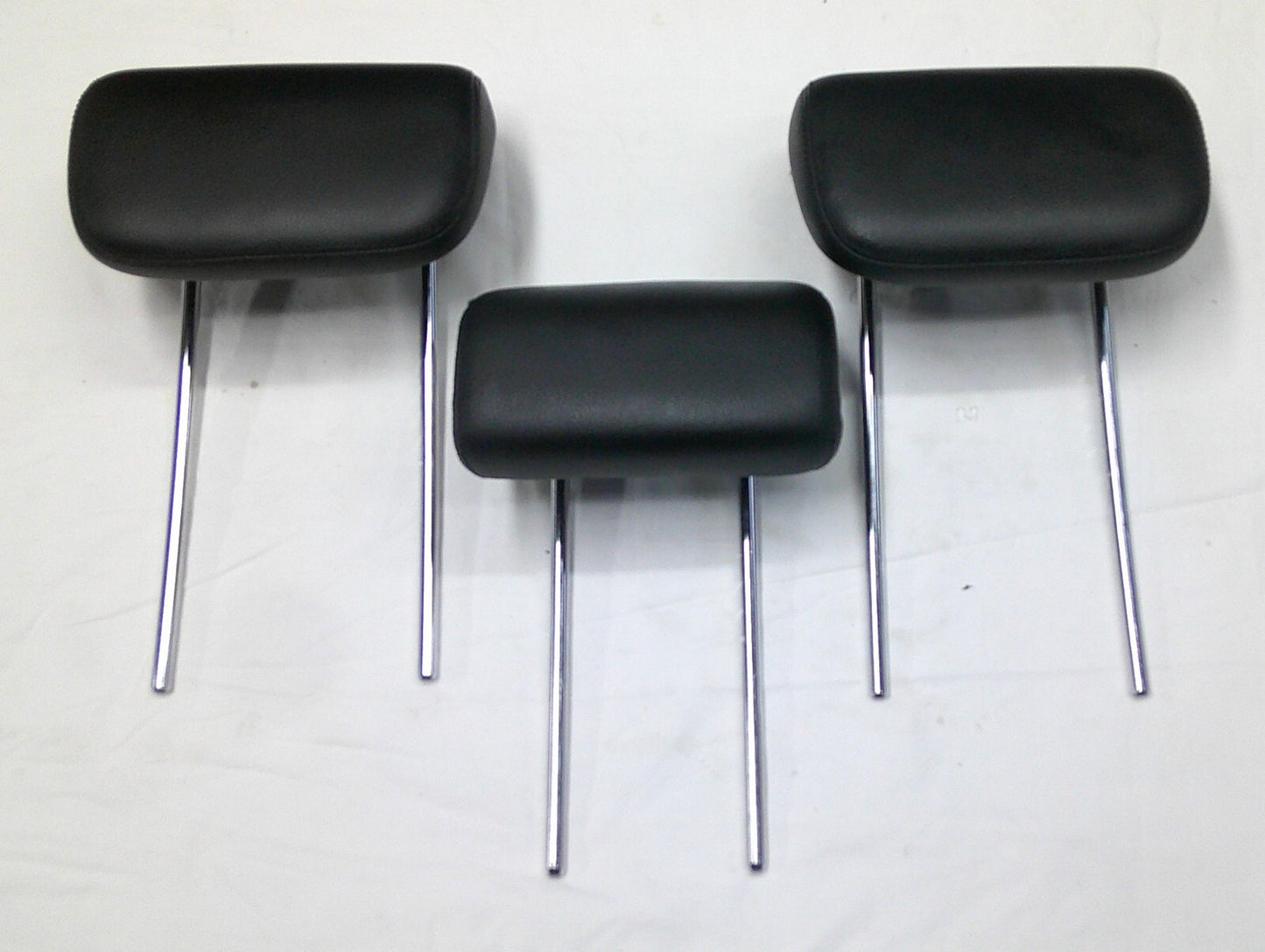 06 - 07 MERCEDES BENZ ML350 OEM BLACK LEATHER REAR HEADREST SET FREE SHIPPING! - RarePartsFinder.Com