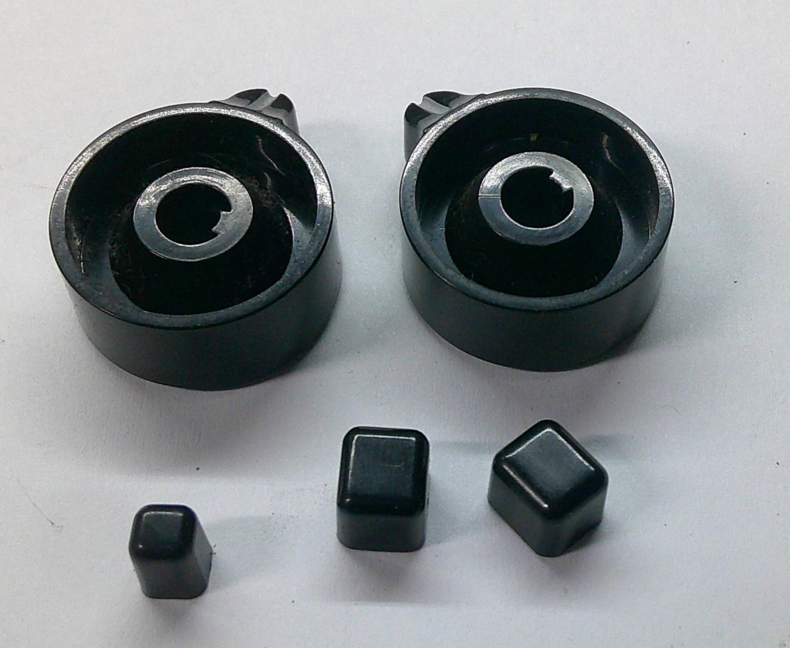 1991 BUICK ROADMASTER RADIO STEREO TUNER SELECTOR KNOB SET OEM FREE SHIPPING - RarePartsFinder.Com