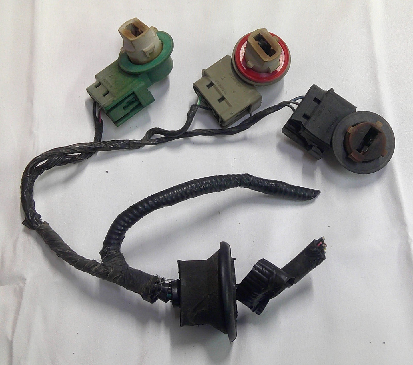 05 06 Mazda Tribute Driver Tail Light Pigtail Wire Harness OEM EF91-51-180C A3