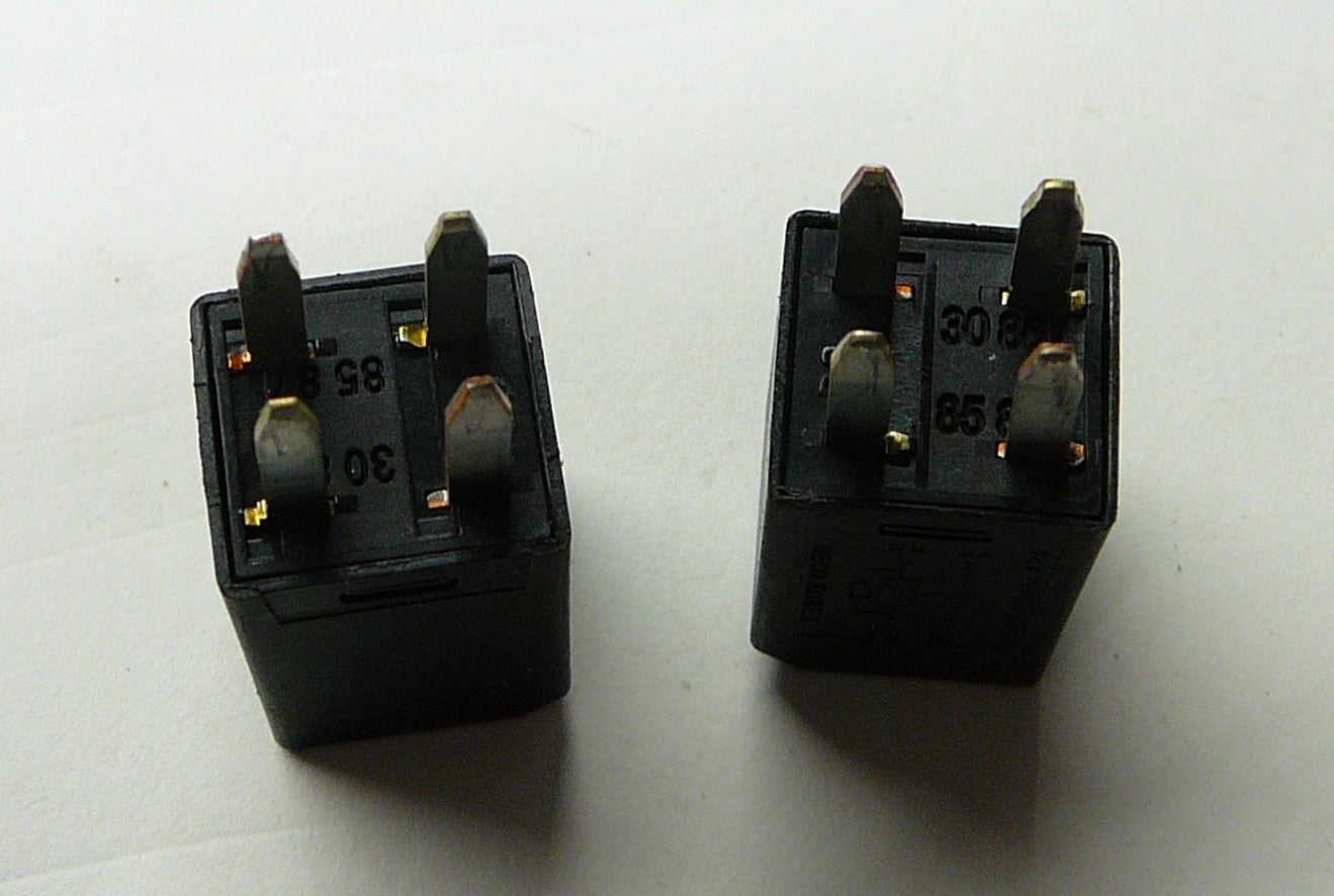 2 Pieces Mopar Chrysler Relay Set 13748475  8475 C3