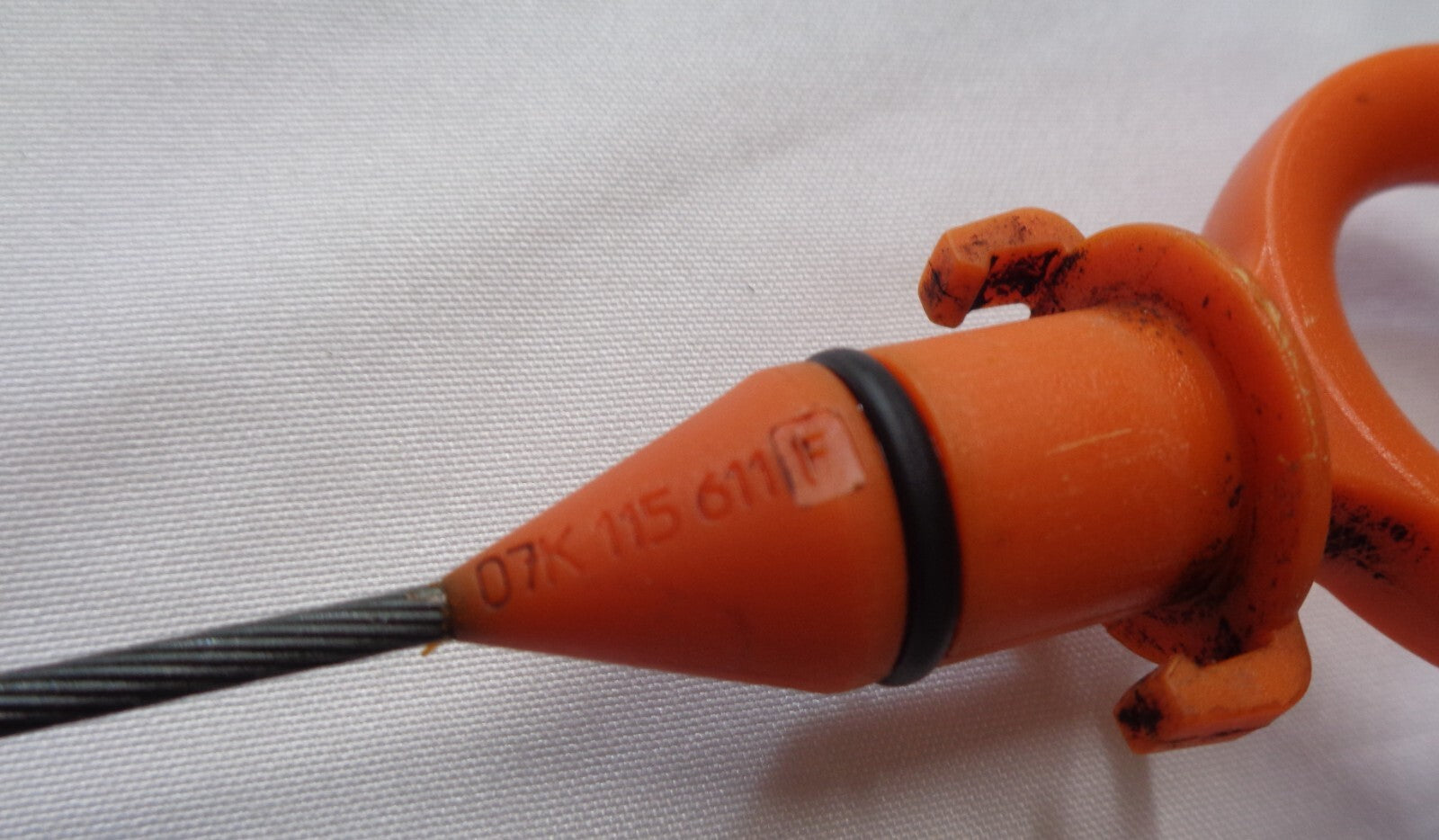 OEM VW JETTA BEETLE PASSAT GOLF 2.5 LITER OIL DIPSTICK 07K115611G FREE SHIP R1 - RarePartsFinder.Com