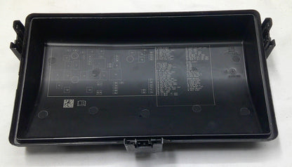 2010 - 2011 Cadillac SRX Engine Fuse Relay Box Cover Lid Cap Only OEM R2 - RarePartsFinder.Com