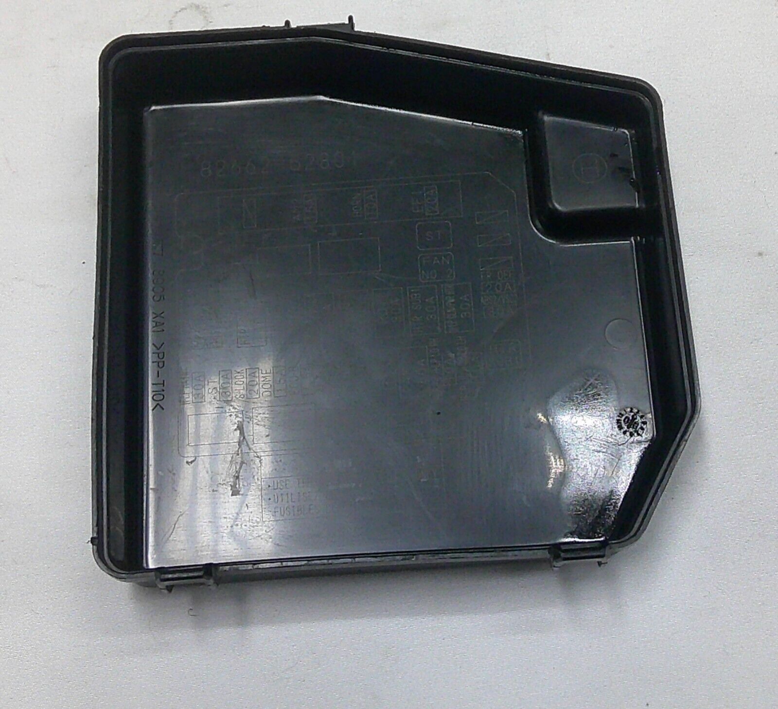 2007 - 2012 Toyota Yaris 2008 - 2014 Scion XD Relay Fuse Cover Lid R2 - RarePartsFinder.Com